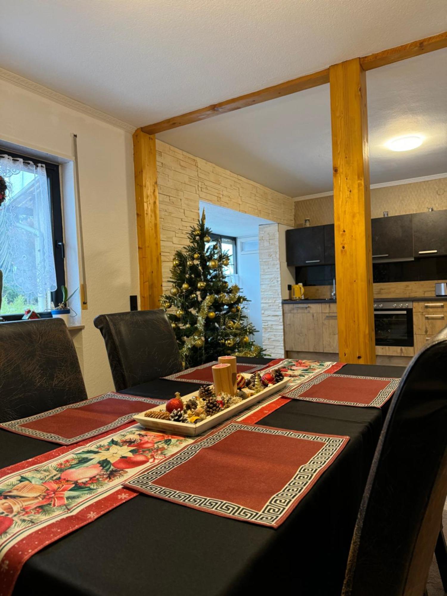 May-Homestay-Saar Neunkirchen  Buitenkant foto